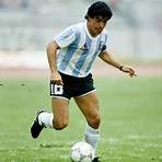 How many siblings does Diego Maradona have?3
