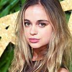 Amelia Windsor5