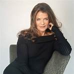 Annabel Croft2