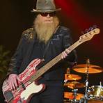 Is Dusty Hill still alive or dead?4