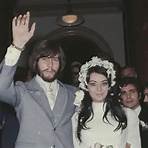 What is Sir Barry Gibb's net worth?2