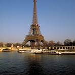 how does the eiffel tower work in the world series4