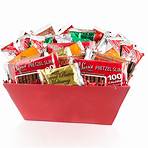 sarris candies gift baskets4