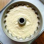 why are bundt pans used for round cakes and recipes3