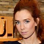 Why did Vanessa Kirby get a job on 'the hour'?2