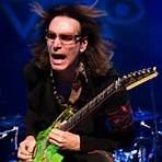 What guitar effects did Steve Vai use?2