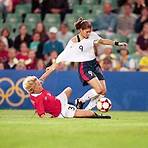 mia hamm pictures shirt off3