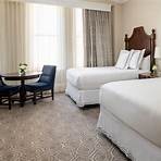 What amenities are available at the Roosevelt New Orleans a Waldorf Astoria?3
