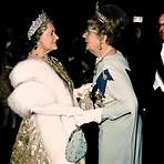 queen elizabeth tiara greville5