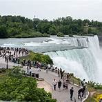 where is the best place to stay in niagara falls canada border opening 2021 for international3