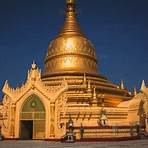 How do I enter the Shwedagon Pagoda?3