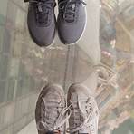 Can you walk over a glass floor in Seoul?3