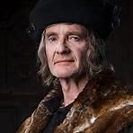 What makes Wolf Hall a good book?4