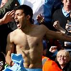 How did Sergio Aguero get Man City's first English title in 44 years?4