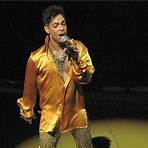 how did prince behave during a christmas concert in chicago2