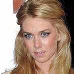 Why did Vanessa Kirby get a job on 'the hour'?1