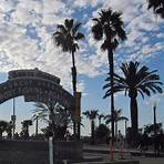 How far is Santa Monica Pier from Newport Beach CA?2