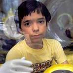 The Boy in the Plastic Bubble4