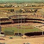 Metropolitan Stadium wikipedia1