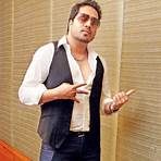 Who is Mika Singh?2