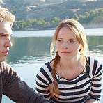 Does Austin Butler play a love interest in a TV show?3