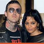 Who is Fefe Dobson married to?2