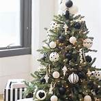black and white christmas tree3