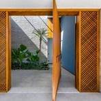 madel portas de madeira interna com detalhes em vidro4