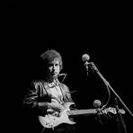 did bob dylan ever play electric guitar for beginners3