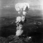 Enola Gay and the Atomic Bombing of Japan filme2