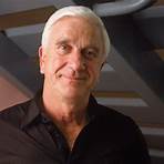 How many times did Leslie Nielsen marry?2