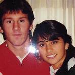 Where did Lionel Messi and wife Antonella Roccuzzo live?4