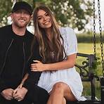 Is Cole Swindell in a relationship?2