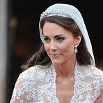 Did Prince William wear a white lace wedding dress?2