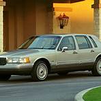 lincoln town car history4