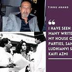 Who played Tinnu Anand in Saat Hindustani?4