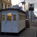 Checkpoint Charlie3