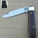 Who makes Sheffield pocket knives?1
