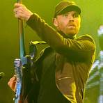 how old is jonny buckland and alex1