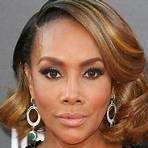 How old is Vivica Fox from Independence Day?2