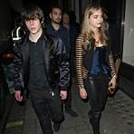 Who is Jake Bugg dating now?3