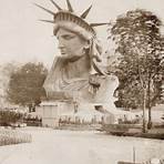 What does Lady Liberty symbolize?2