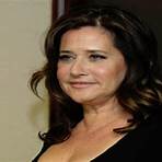 Does Lorraine Bracco have a brother?2