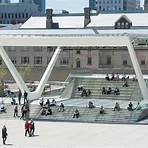 nathan phillips square toronto3