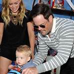 Does Hilary Duff talk about Mike Comrie?1