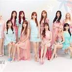How many albums does Iz*One have?2