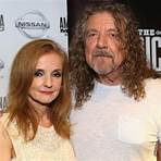 how old is robert plant's wife4