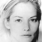 Sienna Guillory4