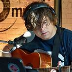 What song does Ryan Adams perform for Lauren Laverne?3