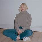 Who is Laura Marling?1